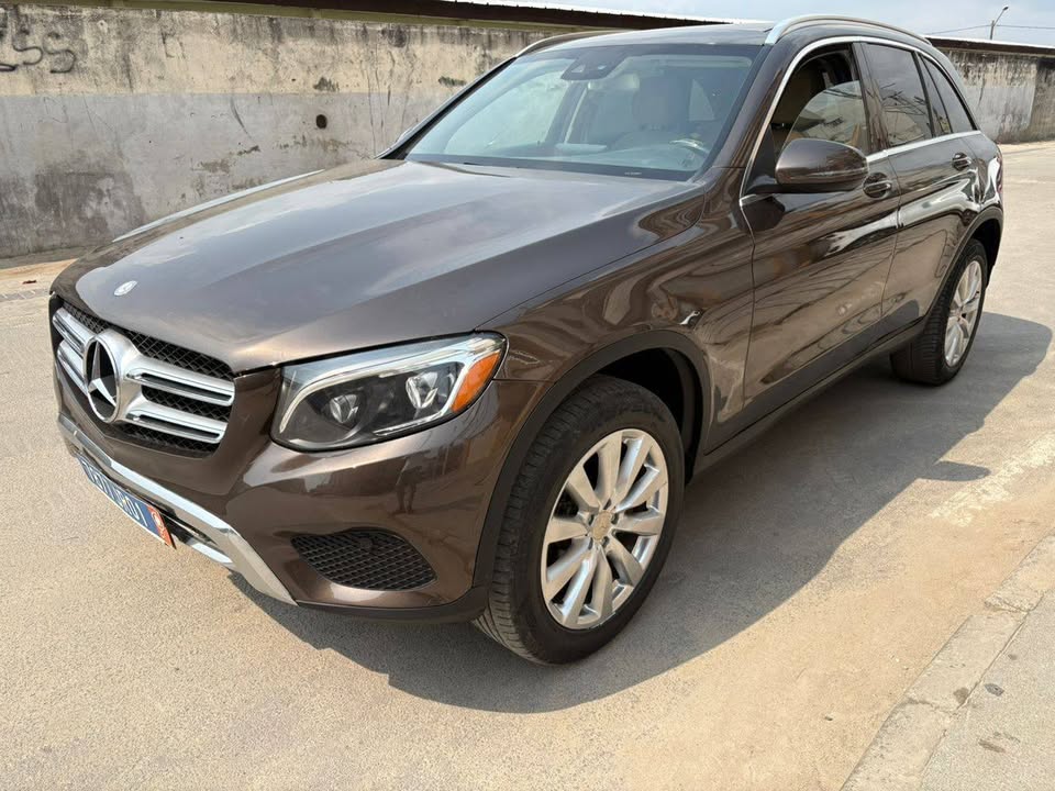 MERCEDES GLC300